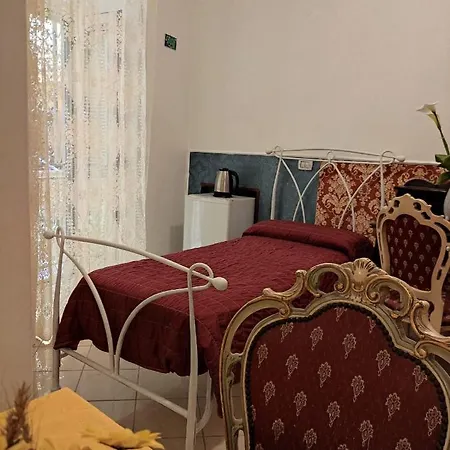 Little Anema & Core ベッド・アンド・ブレックファスト 3*